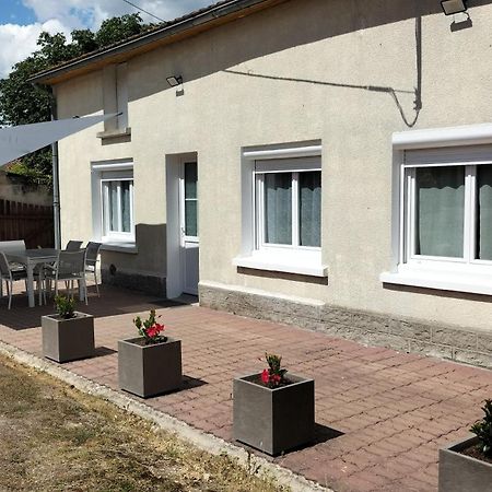 Вілла Le P'Tit Quebecois Les-Trois-Moutiers Екстер'єр фото